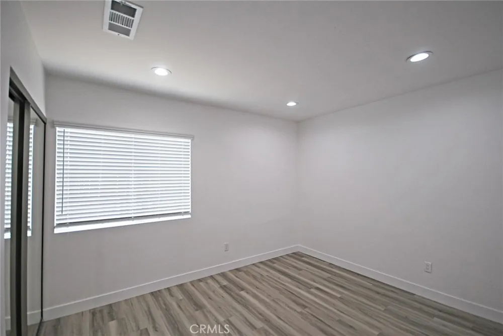 17339 Los Alimos Street Granada Hills, CA 91344