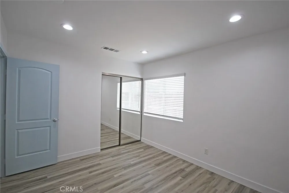 17339 Los Alimos Street Granada Hills, CA 91344