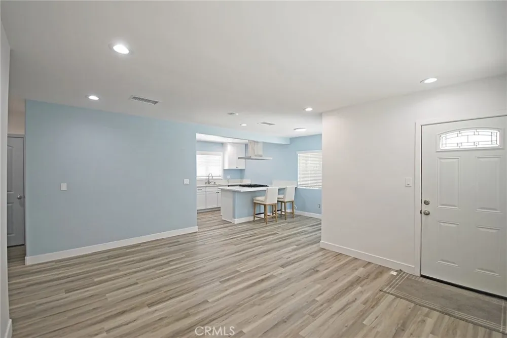 17339 Los Alimos Street Granada Hills, CA 91344