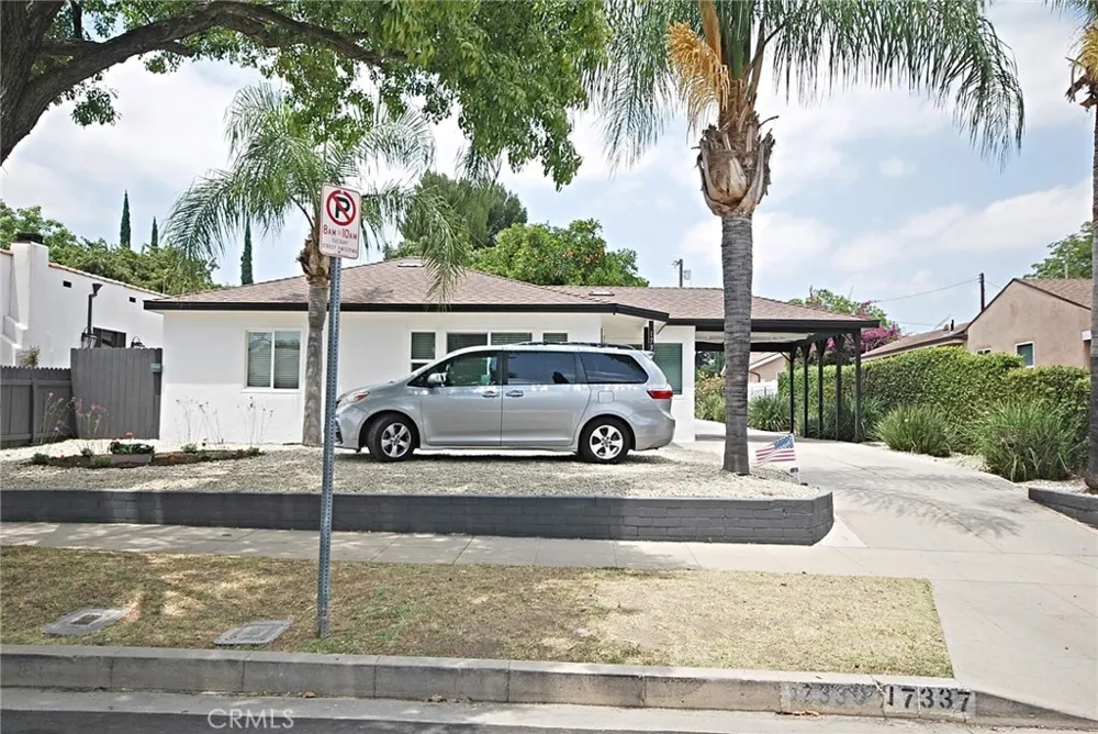 17339 Los Alimos Street Granada Hills, CA 91344