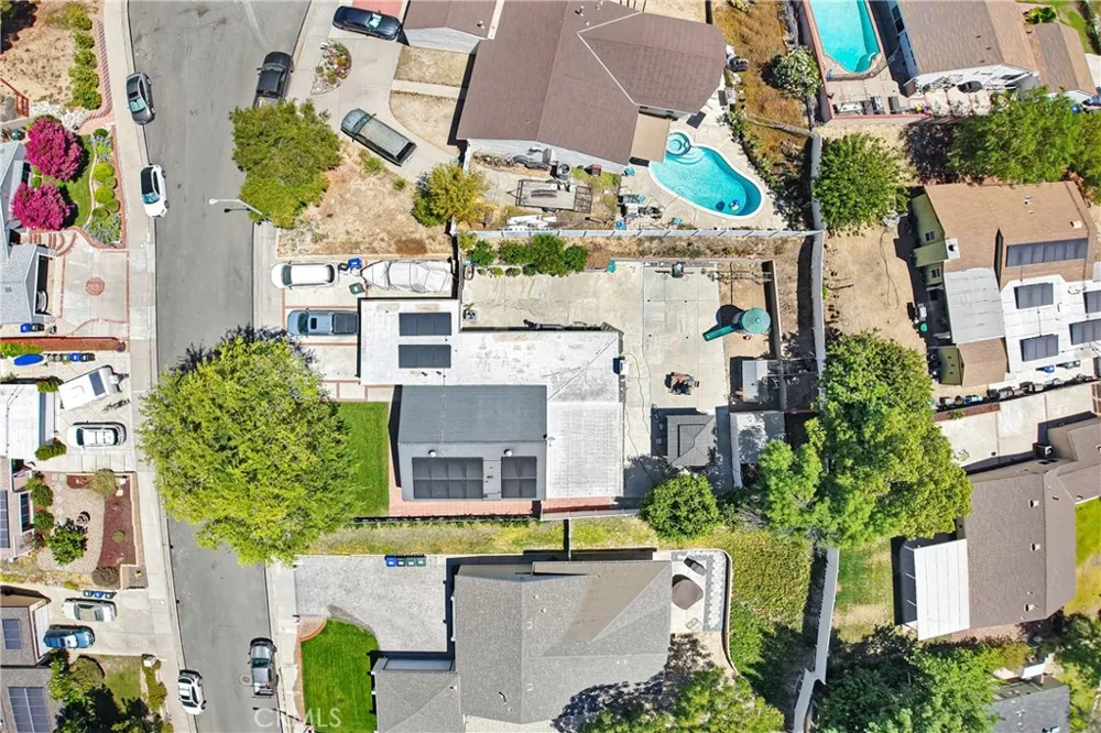 28038 Lakehurst Canyon Country, CA 91351