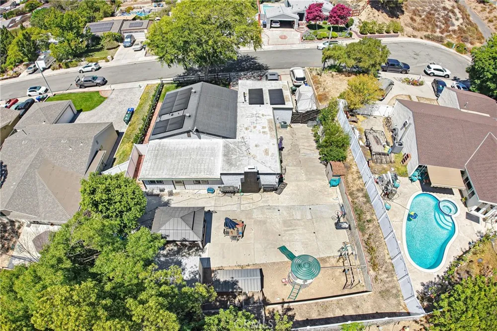 28038 Lakehurst Canyon Country, CA 91351