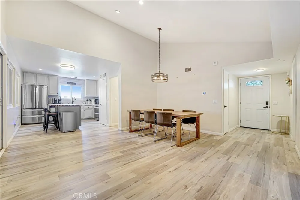 28038 Lakehurst Canyon Country, CA 91351