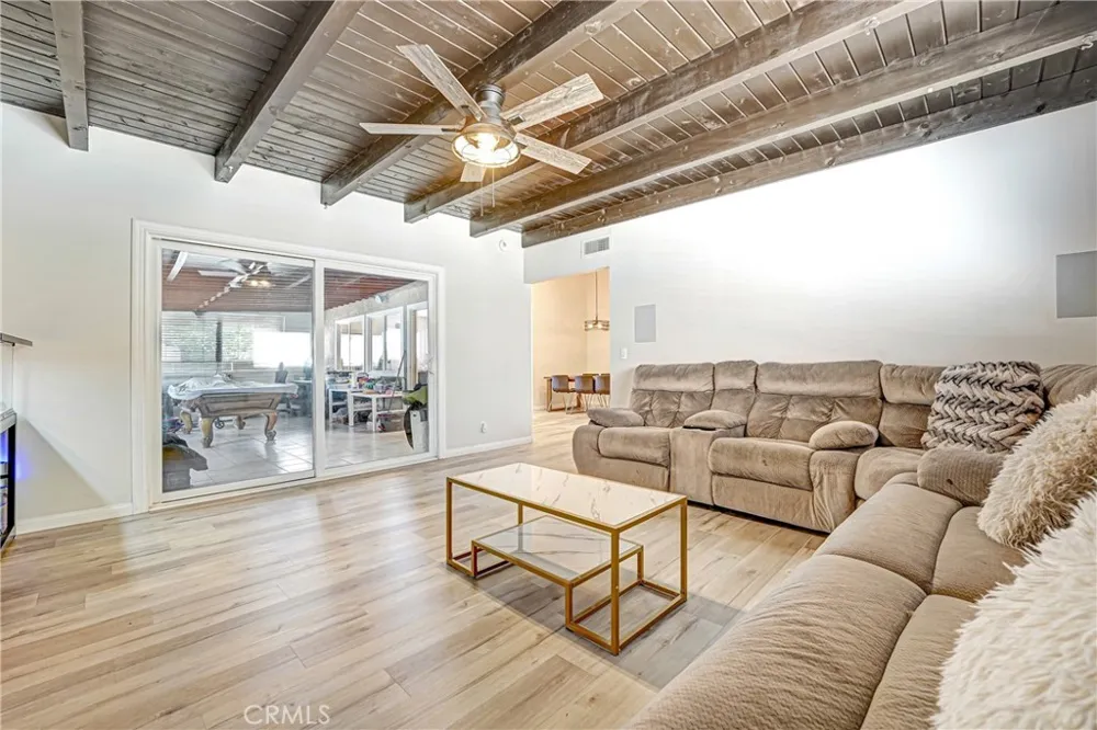 28038 Lakehurst Canyon Country, CA 91351