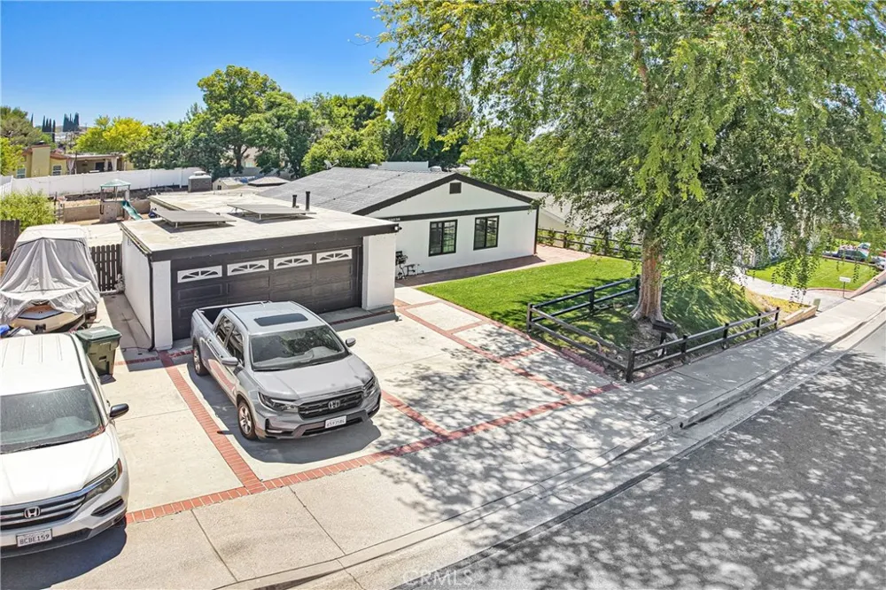 28038 Lakehurst Canyon Country, CA 91351