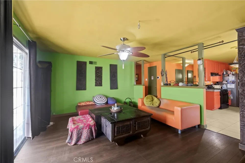27403 Arriola Saugus, CA 91350