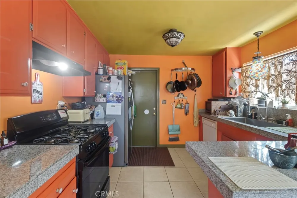 27403 Arriola Saugus, CA 91350