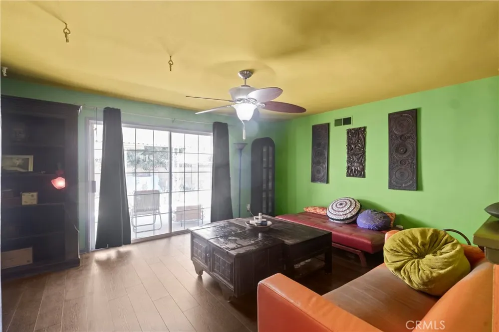 27403 Arriola Saugus, CA 91350