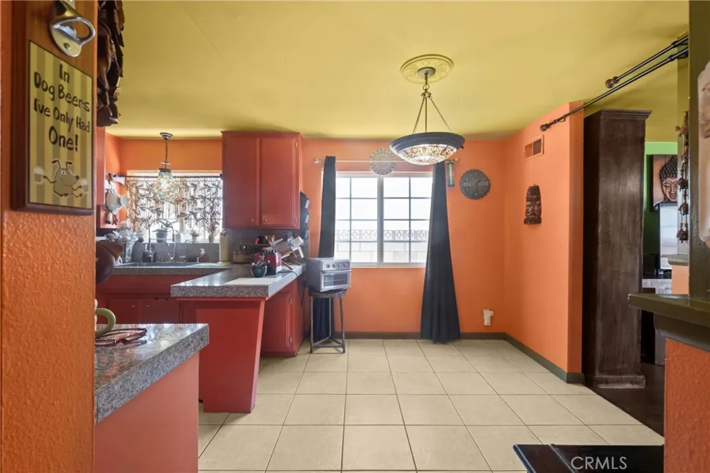 27403 Arriola Saugus, CA 91350