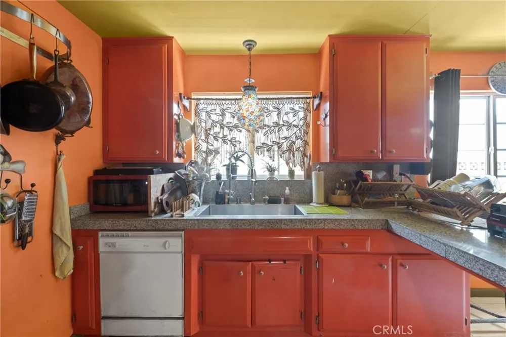 27403 Arriola Saugus, CA 91350