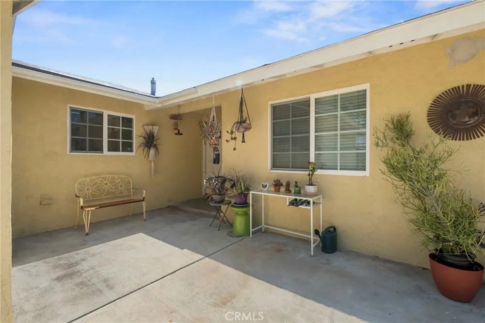 27403 Arriola Saugus, CA 91350
