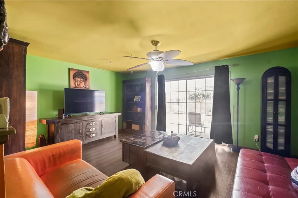 27403 Arriola Saugus, CA 91350