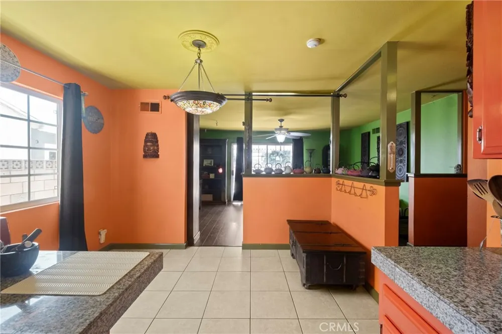 27403 Arriola Saugus, CA 91350