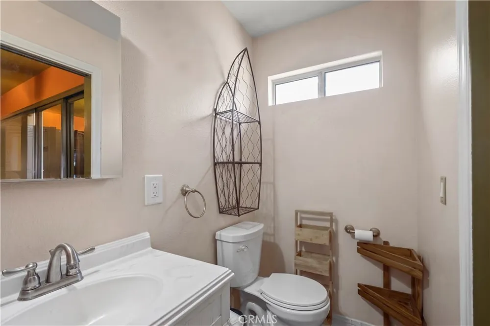 27403 Arriola Saugus, CA 91350
