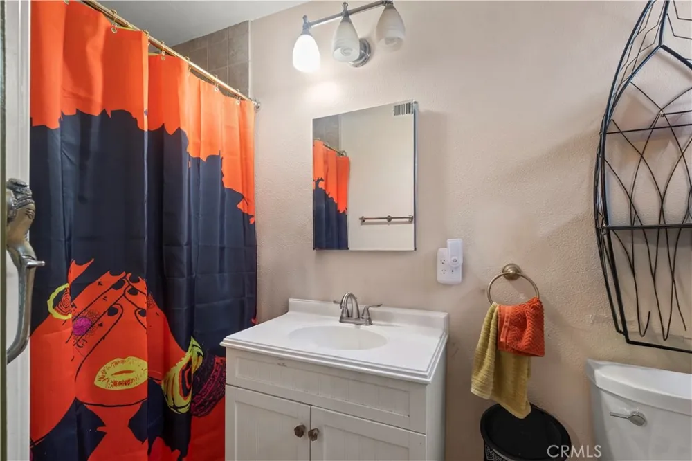 27403 Arriola Saugus, CA 91350