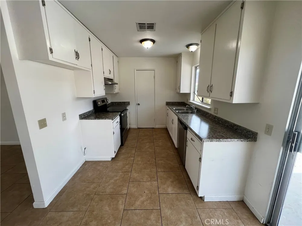 5884 Bagley Avenue 29 Palms, CA 92277