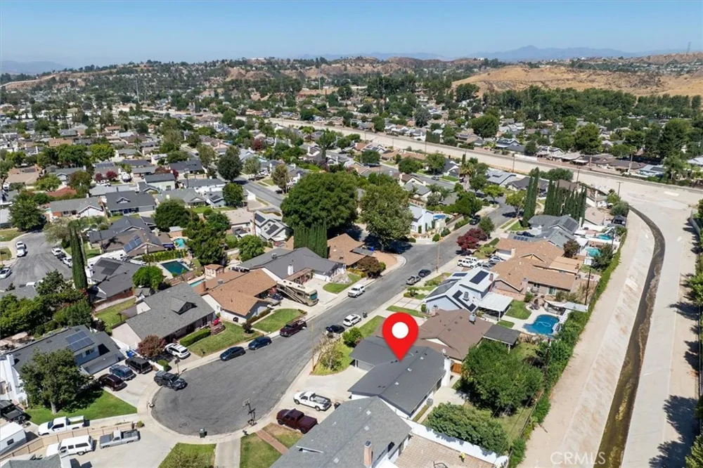 27912 Newbird Drive Saugus, CA 91350