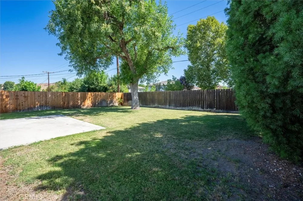 27912 Newbird Drive Saugus, CA 91350