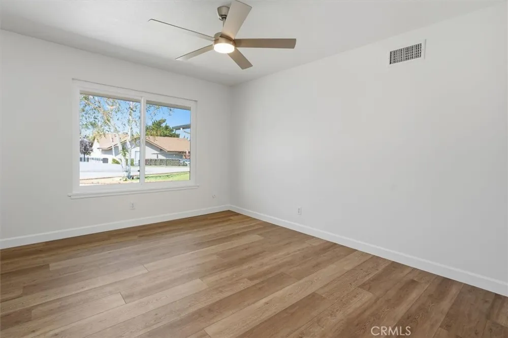 27912 Newbird Drive Saugus, CA 91350