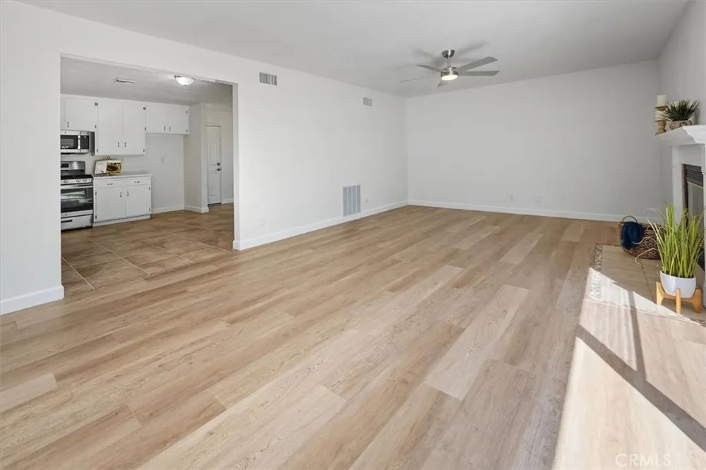 27912 Newbird Drive Saugus, CA 91350