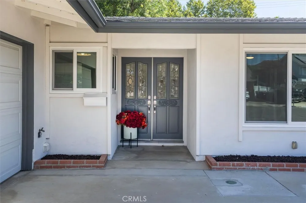 27912 Newbird Drive Saugus, CA 91350