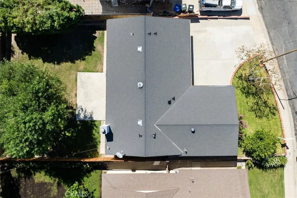 27912 Newbird Drive Saugus, CA 91350