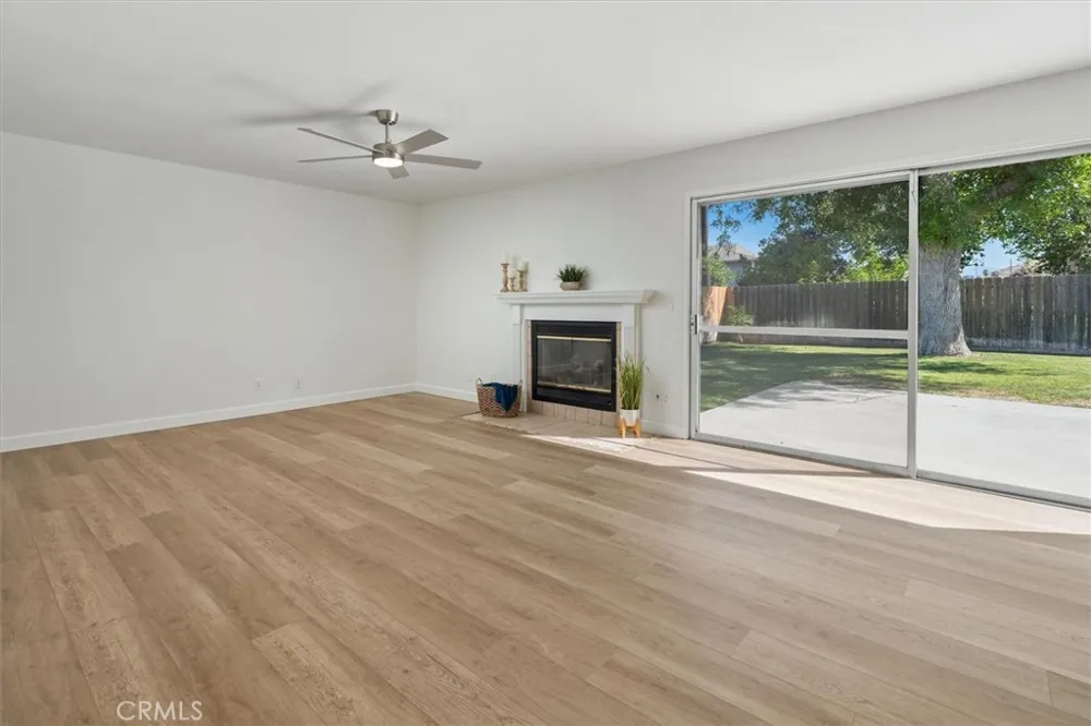 27912 Newbird Drive Saugus, CA 91350