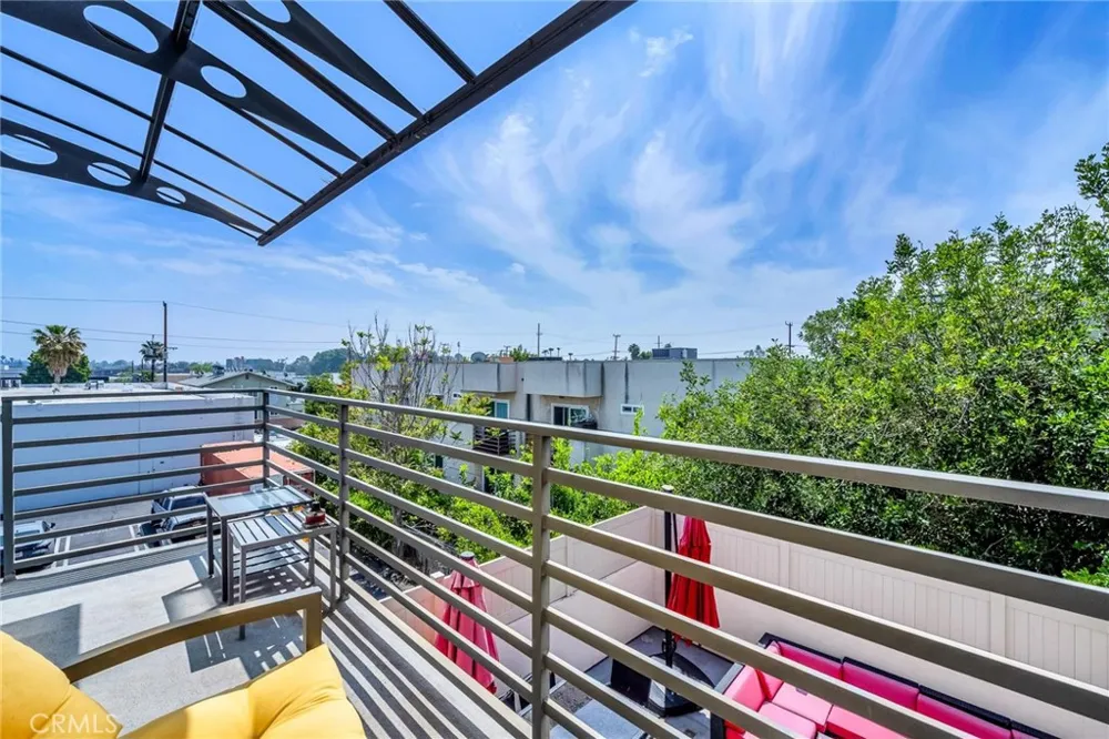 16539 Vine Terrace Van Nuys, CA 91406