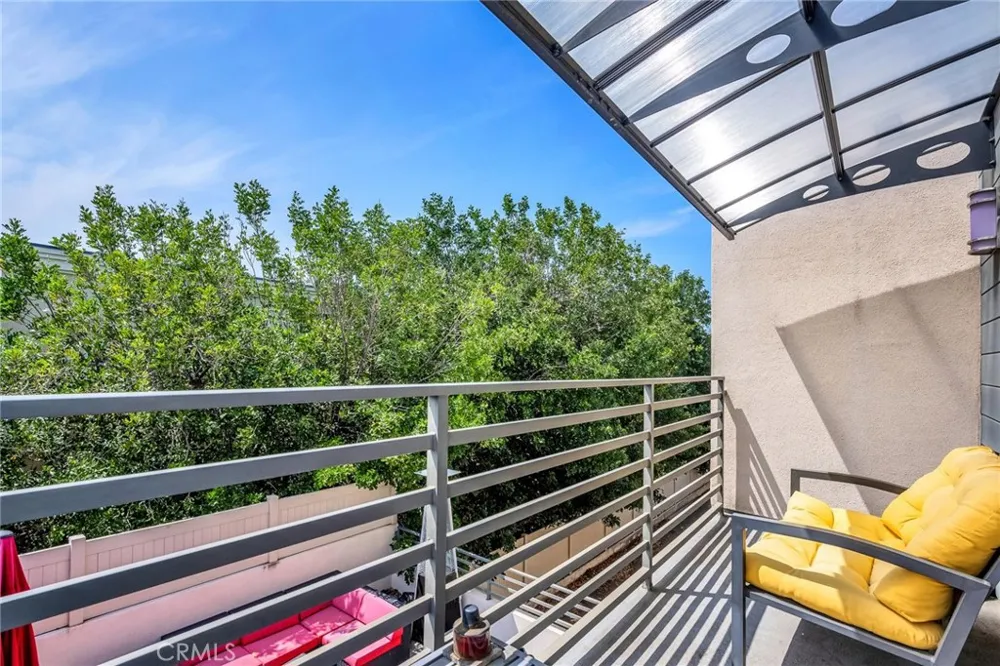 16539 Vine Terrace Van Nuys, CA 91406