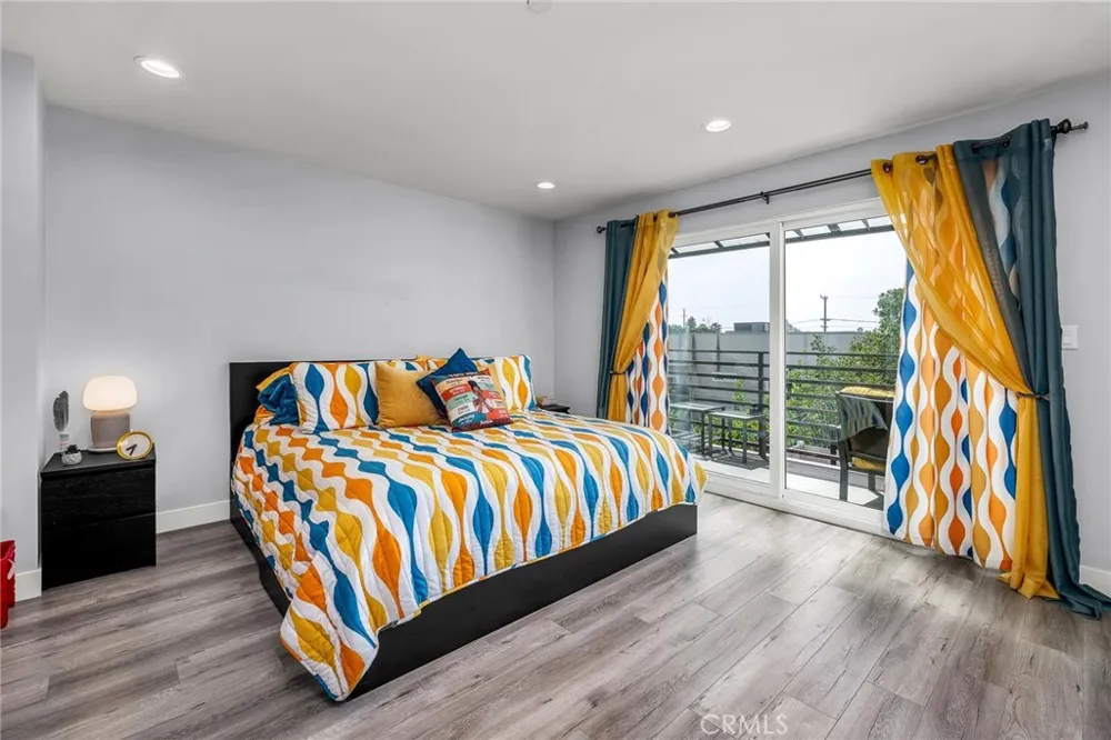 16539 Vine Terrace Van Nuys, CA 91406