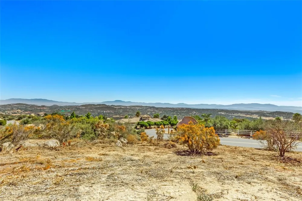 Hacienda Dr. Murrieta, CA 92562