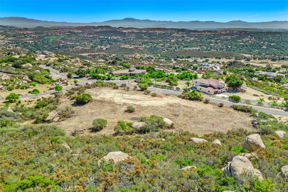 Hacienda Dr. Murrieta, CA 92562