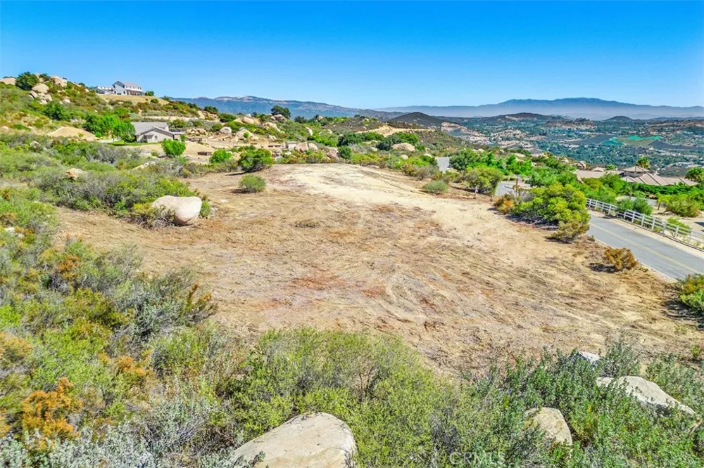 Hacienda Dr. Murrieta, CA 92562