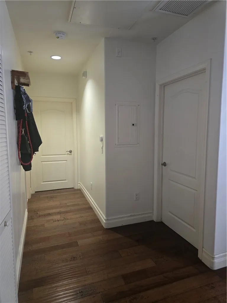 917 S New Hampshire #301 Los Angeles, CA 90006