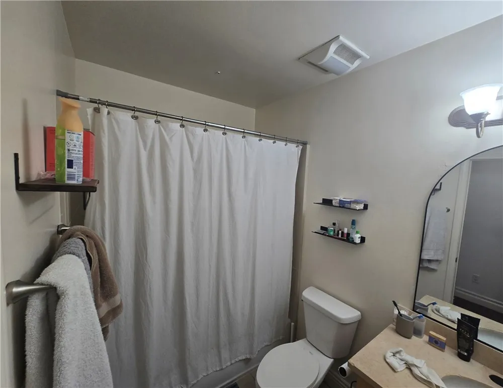 917 S New Hampshire #301 Los Angeles, CA 90006
