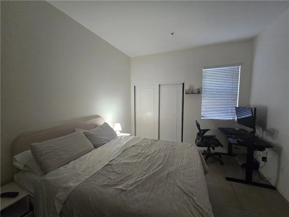 917 S New Hampshire #301 Los Angeles, CA 90006
