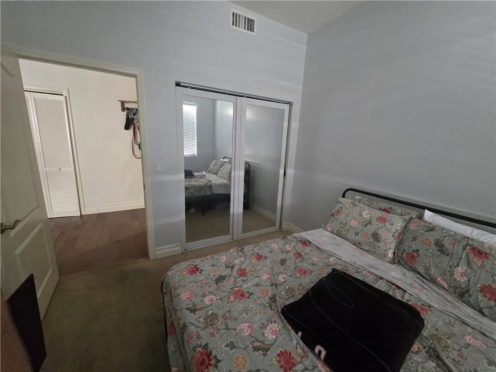 917 S New Hampshire #301 Los Angeles, CA 90006