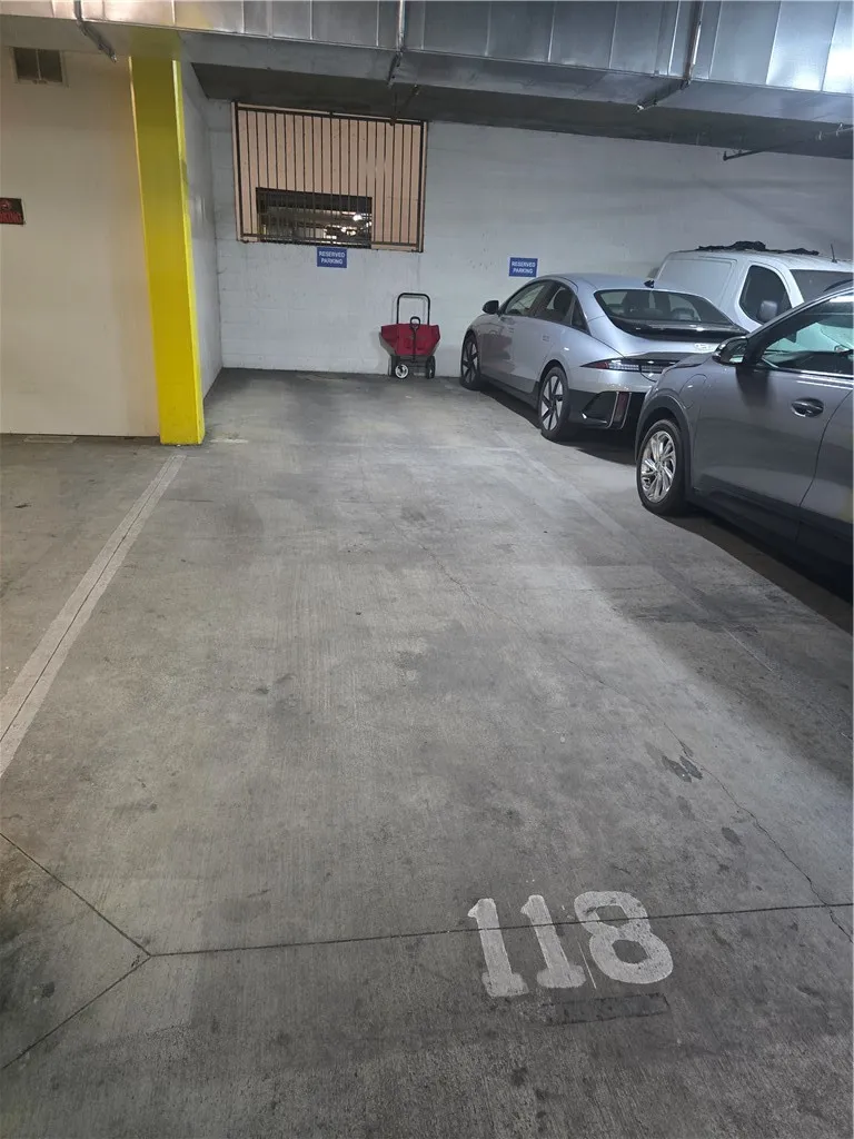 917 S New Hampshire #301 Los Angeles, CA 90006