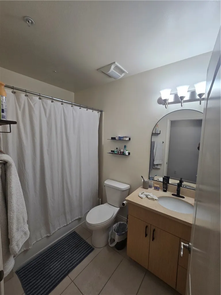 917 S New Hampshire #301 Los Angeles, CA 90006