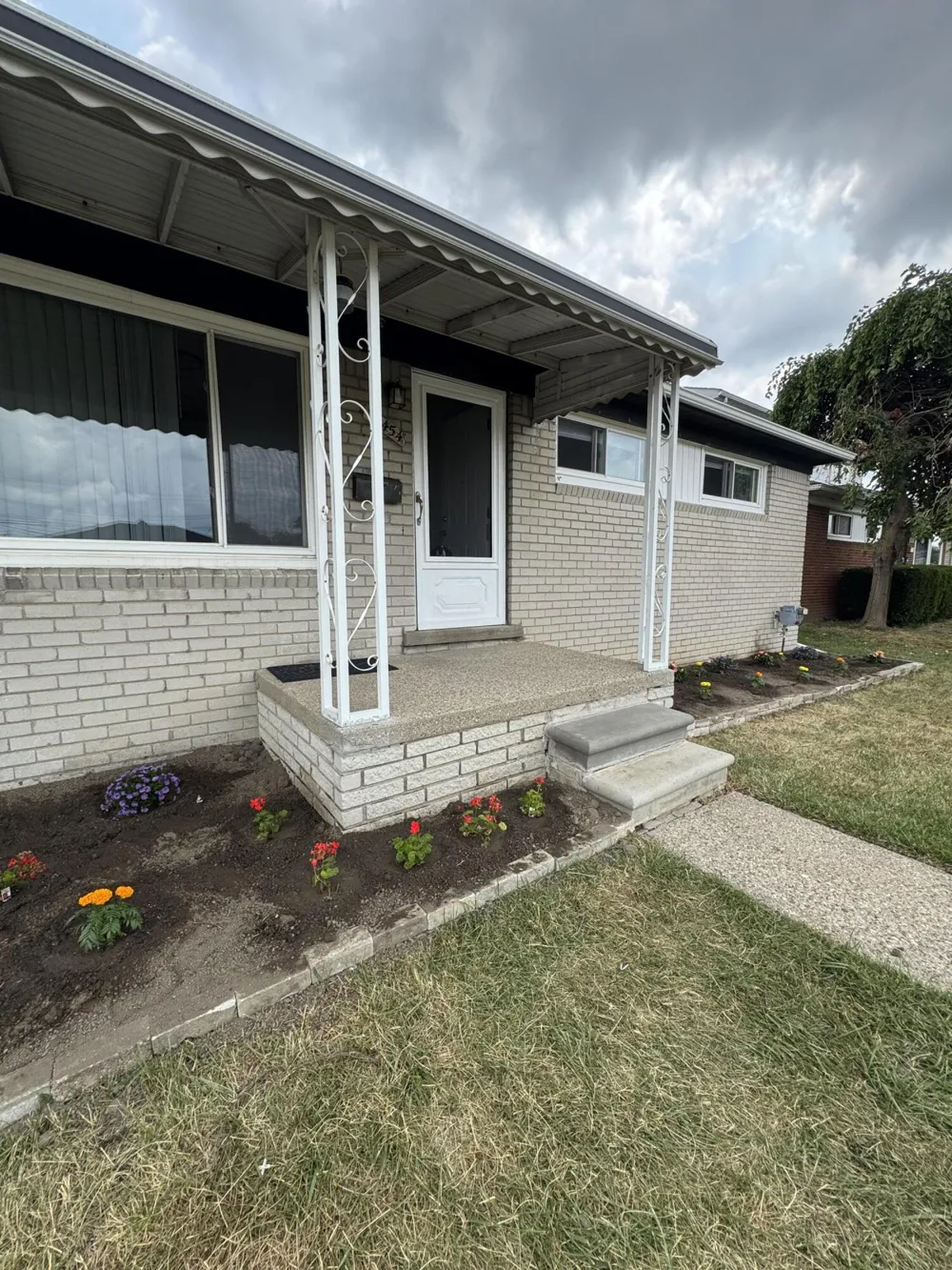 25454 Pattow Street Roseville, MI 48066