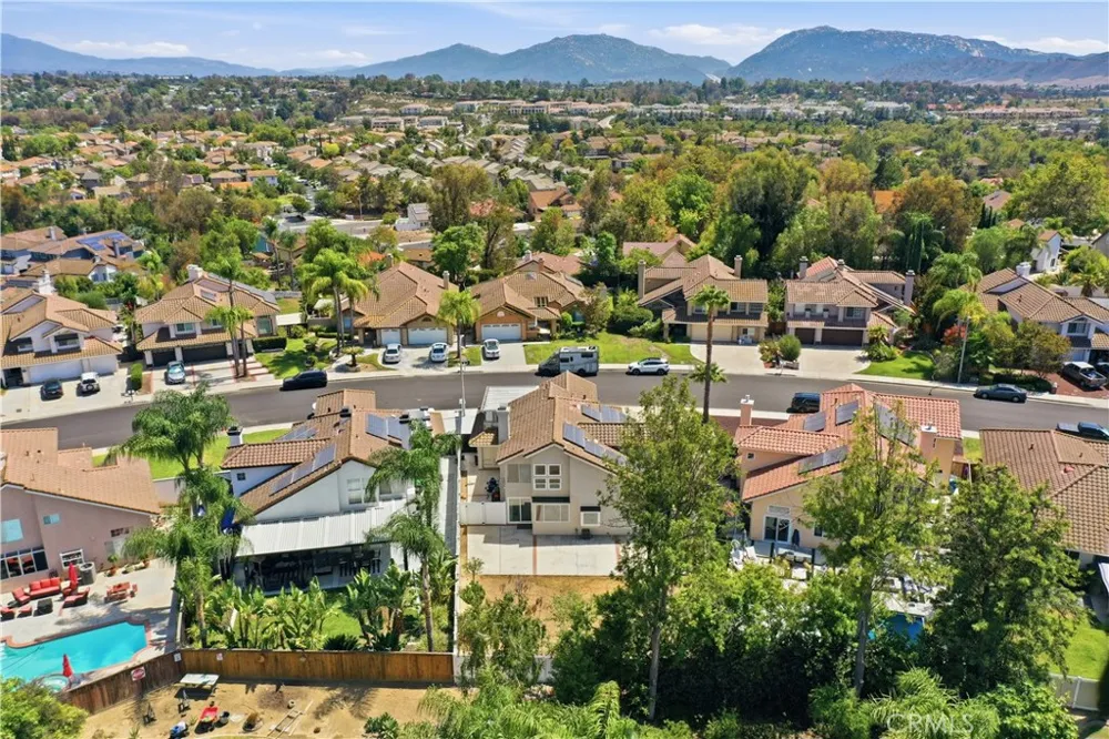 42018 Avenida Vista Ladera Temecula, CA 92591