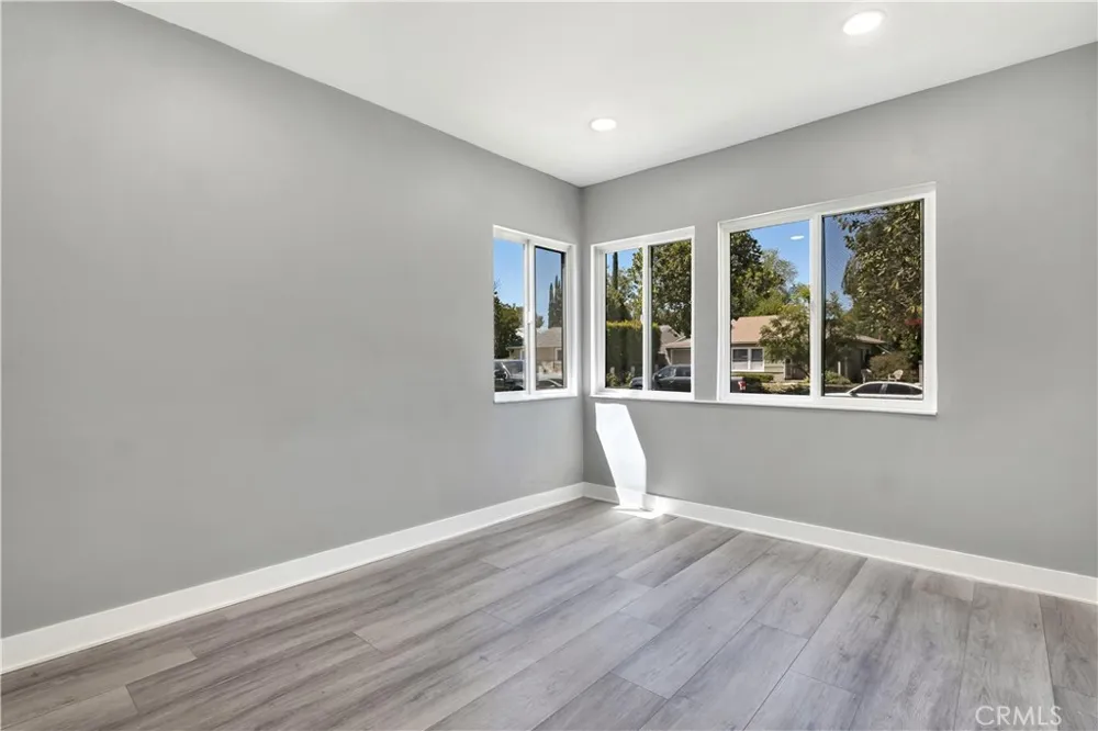 18234 Sugarman Street Tarzana, CA 91356
