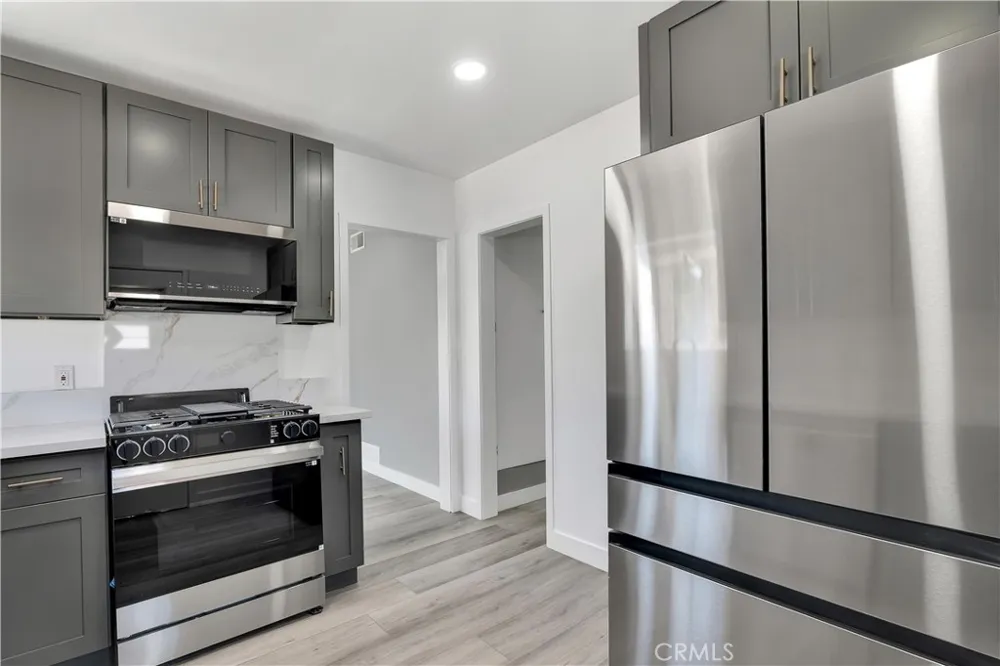 18234 Sugarman Street Tarzana, CA 91356
