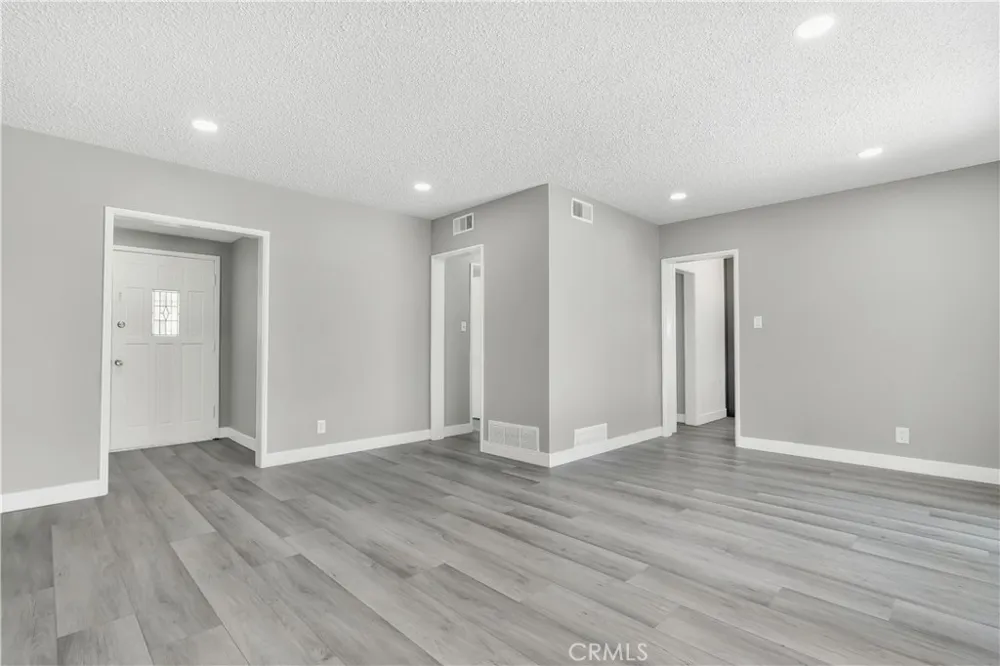 18234 Sugarman Street Tarzana, CA 91356