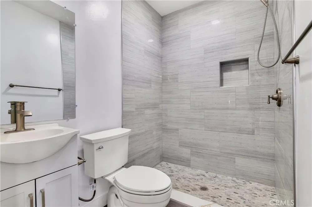 18234 Sugarman Street Tarzana, CA 91356
