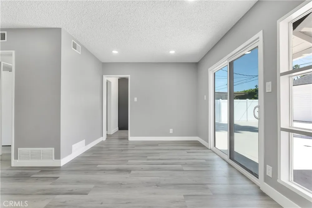 18234 Sugarman Street Tarzana, CA 91356
