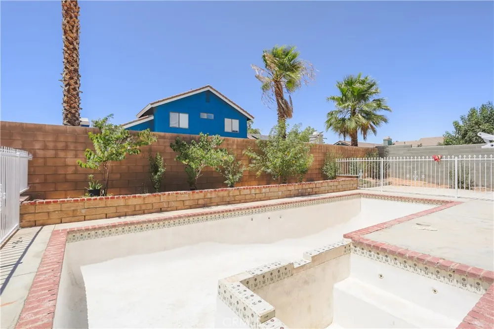 38605 Bitter Root Palmdale, CA 93550