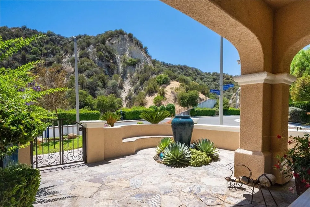 26439 Shakespeare Stevenson Ranch, CA 91381