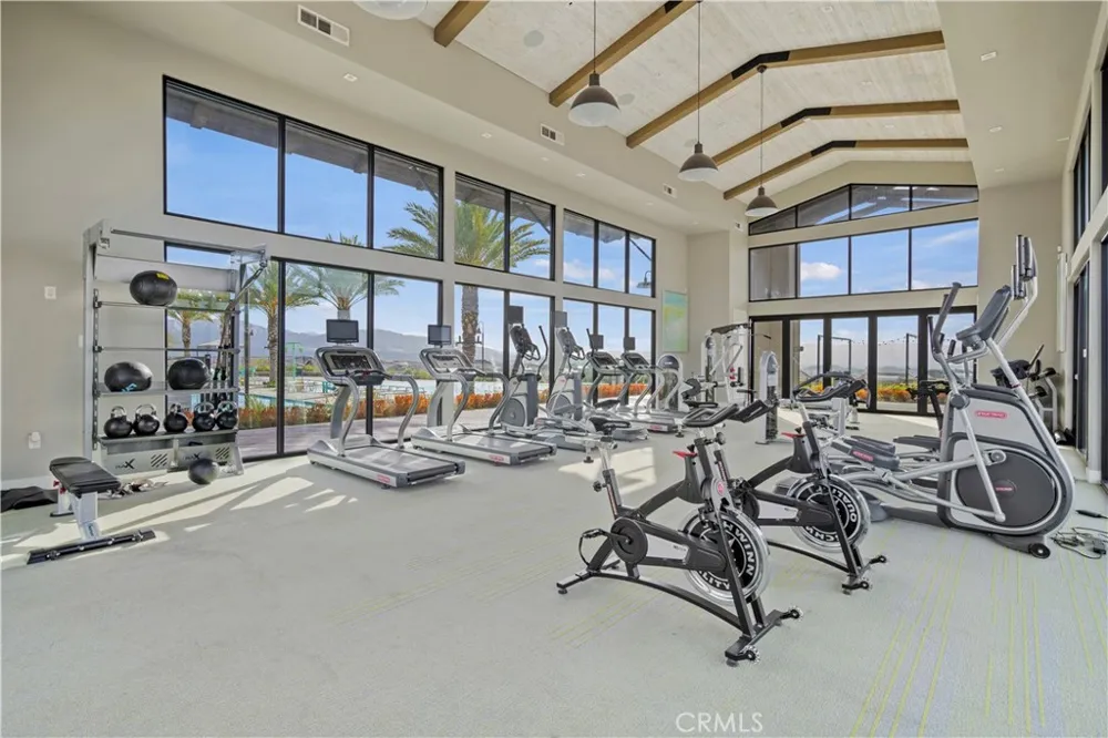 28683 Windbreak Saugus, CA 91350