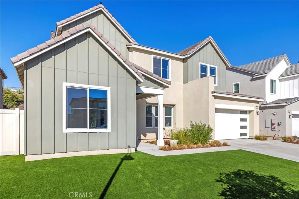 28683 Windbreak Saugus, CA 91350